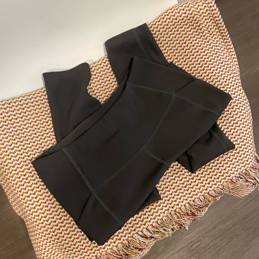 Girlfriend Collective High Rise Compressive Pocket Leggings - Picture 2 of 7